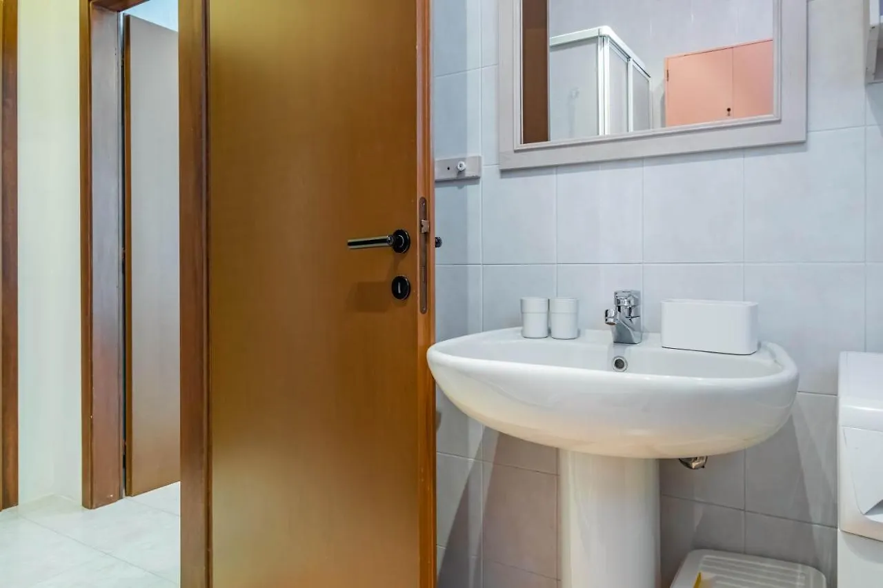 La Perla Del Lago Apartment Malcesine Italy